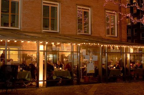 Spis med 33%. FRB Rådhuskælder: Sæsonbetonet menu i smukke og historiske rammer ved Frederiksberg Rådhus.