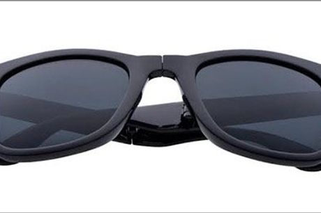  Beskyt øjnene mod UV-stråler - på den smarte, praktiske måde..  - 1 stk. sammenklappelig solbrille, inklusiv fragt, værdi kr. 217 