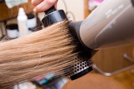 Shampoing, coupe, brushing option couleur valable sur cheveux courts ou longs avec Saint-Louis Union Académie