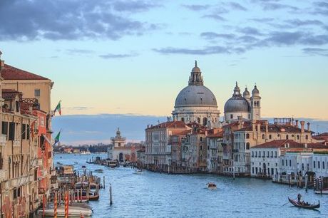 Italia Venezia - AC Hotel Venezia by Marriott  a partire da € 75,00. Romanticismo tra presente e passato con gita in una vetreria