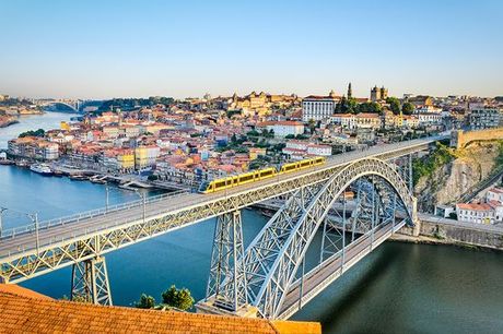 Portogallo Porto - Yotel Porto 4* a partire da € 49,00. Atmosfera unica e upgrade in camera con vista sulla città