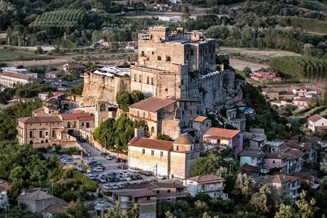 Castello di Limatola - 100% rimborsabile, Limatola, Campania - save 61%. undefined