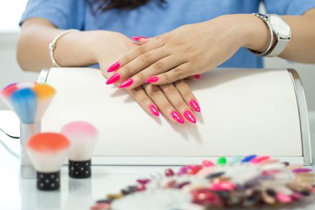 £9 for an online nail technician diploma from Janets Quality Education for All 