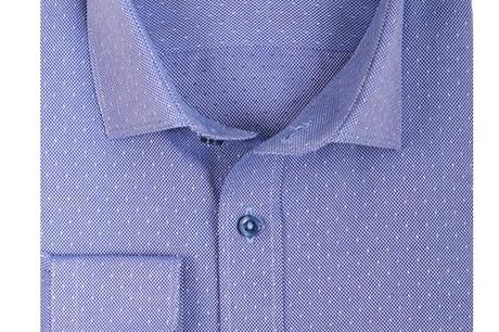 Nino Pacoli Blue dot. Italenske Nino Pacoli laver smarte herreskjorter i klassiske metervarer. Har en slank figur, og kan anvendes i, og uden på bukserne. Bruges til både arbejde og fest.Â Vaskes på 40 grader Åndbar med 80% bomuld og 20% poly Slimfit