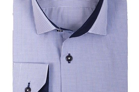 Nino Pacoli White/blue check. Italenske Nino Pacoli laver smarte herreskjorter i klassiske metervarer. Har en slank figur, og kan anvendes i, og uden på bukserne. Bruges til både arbejde og fest.Â Vaskes på 40 grader Åndbar med 80% bomuld og 20% poly. Sli