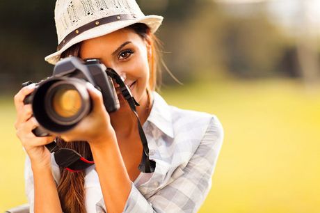£9 instead of £425 for an online ultimate photography bundle from One Education - save 98%