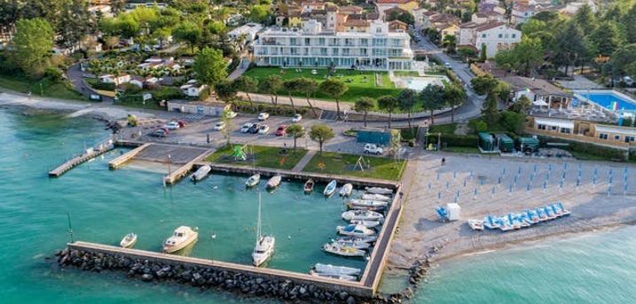 Vision Hotel - Volledig terugbetaalbaar, Peschiera del Garda, Verona, Italië - save 13%.  We werken samen met de hotels om ervoor te zorgen dat ze voldoen aan de regelgeving op het gebied van de volksgezondheid met betrekking tot COVID-19