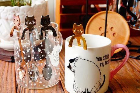 £8.99 instead of £19.99 for a pack of four kitten-shaped teaspoons from Sweet Walk - save 55% 