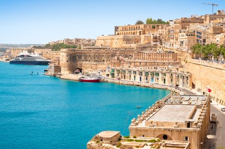 Oplev fantastiske Malta. Oplev det subtropiske klima på Malta sammen med Vindrose Rejser. Rejsen er inklusiv direkte fly fra Billund, 4 eller 7 overnatninger på 4-stjernet hotel og morgenmad. Vælg mellem afrejsedatoer fra februar til juni 2022.