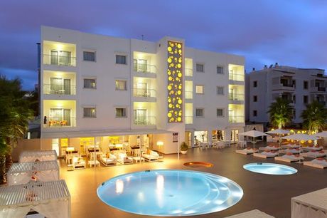 Ibiza Sun Apartments - Volledig terugbetaalbaar, Playa d’en Bossa, Ibiza, Spanje - save 48%.  We werken samen met de hotels om ervoor te zorgen dat ze voldoen aan de regelgeving op het gebied van de volksgezondheid met betrekking tot COVID-19