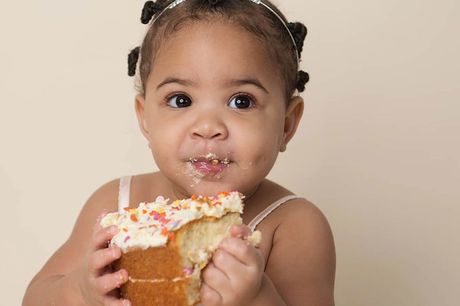 £9 instead of £99 for a cake smash baby photoshoot including an 8" x 6" print and £50 voucher to put towards wall art from Memory Gate Photography, Croydon - save 91%