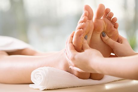Fodbehandling inkl. massage. Få 30-45 minutters behagelig fodbehandling hos Vigør Klinik ved Rødekro - inkluderer bl.a. fodbad og fod- og benmassage.