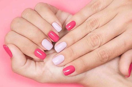 £9 instead of £249 for an online nail art and hand's care course from Institute of Beauty & Makeup - save 96% 
