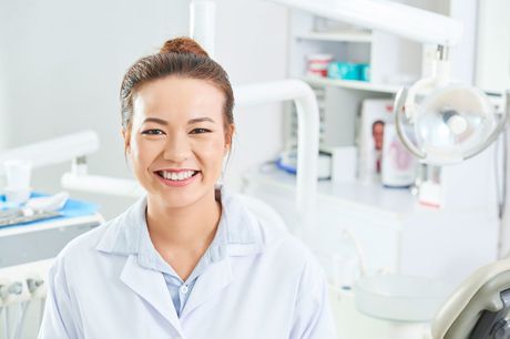 £12 for an online dental assistant training course from Academy for Health & Fitness