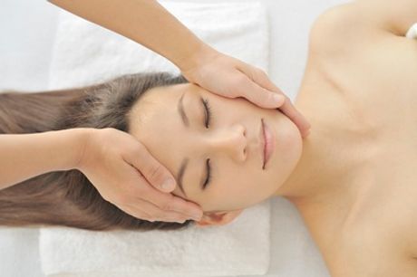Gezichtsbehandeling en/of ontspanningsmassage van 60 minuten bij het Afrodit'hair in Elsene