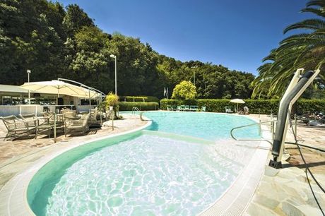 Italia Marche - SeeBay Hotel 4* a partire da € 38,00. Soggiorno esclusivo nel Parco del Conero