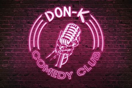 Accès show et cocktail, dîner et boisson en option pour 1 ou 2 au DON-K Comedy Club (jusqu'à 19% de réduction)
