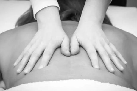 Una o 3 riflessologie e massaggi da Perla Moriggi c/o Casa Internazionale delle Donne (sconto fino a 65%)
