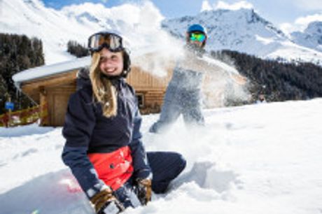 Familienurlaub in Tirol. Von Januar bis März 2022 buchbar! Optimal gelegen, direkt im familienfreundlichen Skigebiet Fendels.  Das Skigebiet ist direkt vor der Haustür, ohne lange Anfahrtszeit und nur "ums Eck" befinden sich die Liftanlagen, Skischule, Sk
