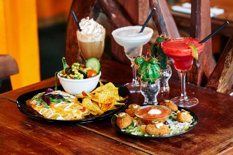 Restaurant Señorita er en hyggelig mexicansk oase på Vesterbro. Kærligheden til Mexico er tydelig og viser sig i den velsmagende mad og i den farvestrålende indretning. Invitér en du holder af med og nyd 6 mexicanske retter til en rigtig god pris.