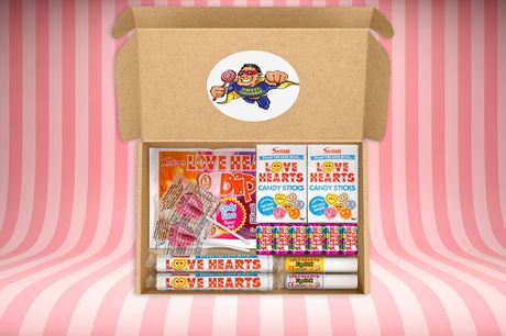 £4.99 instead of £19.99 for a 15-piece Love Hearts Retro sweets gift set from Vivo Mounts – save 75%