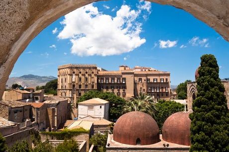 Italia Palermo - Palazzo Cartari 4* a partire da € 160,00. Benessere e design nel centro storico con upgrade a Suite