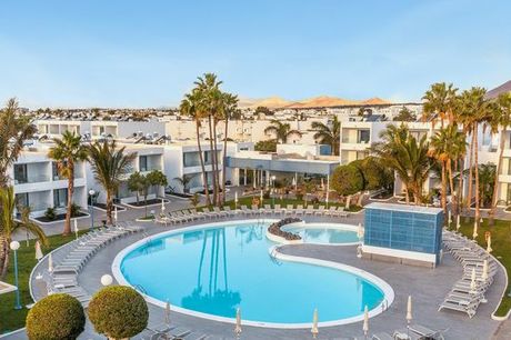 Spanje Lanzarote - Hotel Oasis Lanz Beach Mate 4* vanaf € 244,00. Knus verblijf aan zee