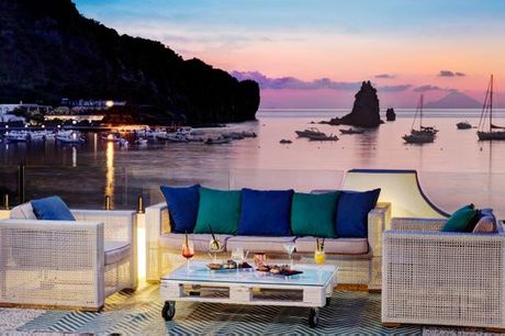 Italia Vulcano - Les Sables Noirs Resort &amp; Spa 4* a partire da € 63,00. Relax sole e mare con spiaggia privata e panorami mozzafiato