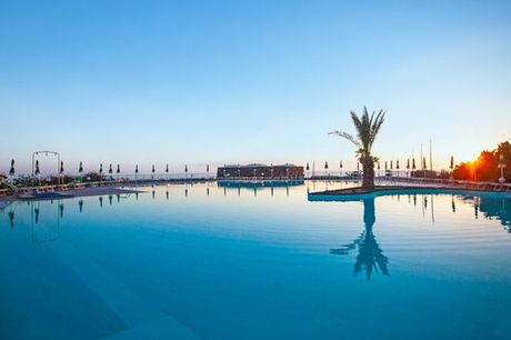 Italia Pantelleria - Hotel Village Suvaki 4* a partire da € 513,00. Relax in oasi di pace con mezza pensione