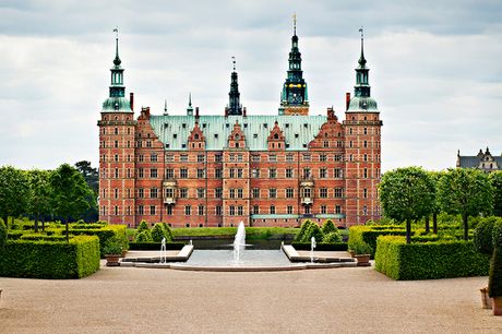 Besøg en af landets smukkeste livsstilsmesser, når Frederiksborg Slotshave ligger omgivelser til. Få entrébillet til den 19., 20. eller 21. august 2022.