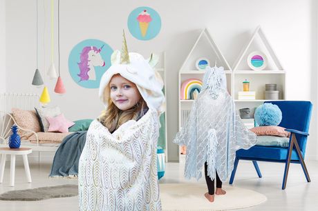 £20.99 instead of £59.99 for a unicorn sparkly hooded blanket from Inhouse Deal - save 65%
