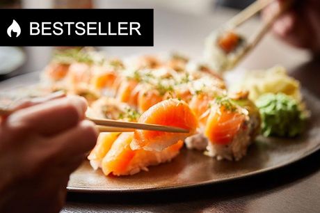 36 eller 49 stykker sushi ud af huset Akiba Sushi tilbyder også større anretninger til f.eks. fødselsdagen, receptionen eller firmaarrangementet. Det er kun de mest populære sushistykker, der er kommet med i disse luksusmenuer, så du kan godt glæde dig ti