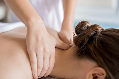 Forskellige typer massage Hos Ny Liv Spa står den på ultimativ velvære, forkælelse og afslapning. Her kan du vælge mellem 45 og 60 minutters massage, eller du kan tage kæresten med til 60 minutters parmassage, der vil efterlade jer begge fuldstændigt afsl