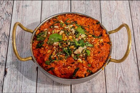  Lækker indisk menu - Du får en Maharaja Deepak Menu med Chicken Tika Masala, ris, naanbrød og en 33 cl. dansk vand for 1 person. Værdi kr.236,- 