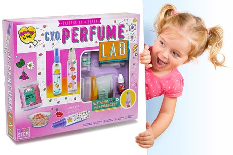 £6.99 instead of £16.66 for a perfume lab science experiment set from Vivo Mounts - save 58%