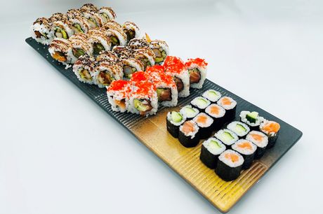 Sushi-takeaway i Aabenraa. Nyd en stor sushimenu derhjemme med 48 stykker sushi som takeaway Oyisi Sushi Aabenraa.