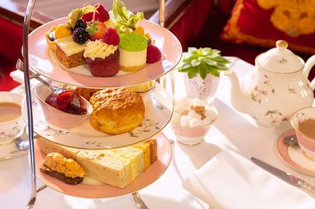 £69 -- Historic London hotel: afternoon tea & bubbly for 2