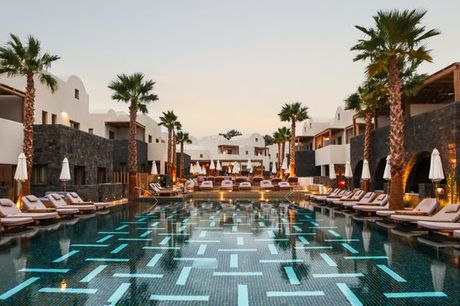 Grecia Santorini - Radisson Blu Zaffron Resort 5* - Adults Only a partire da € 377,00. Lusso e serenità con trattamento di mezza pensione 
