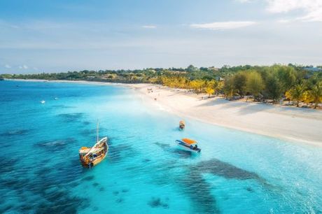 Tanzania Tanzania - Safari con estensione presso l&#039;Hotel Waridi Beach Resort &amp; Spa 4* a.... Scoperta dei Big 5 in 3 o 4 notti con guida in italiano e relax in spiaggia
