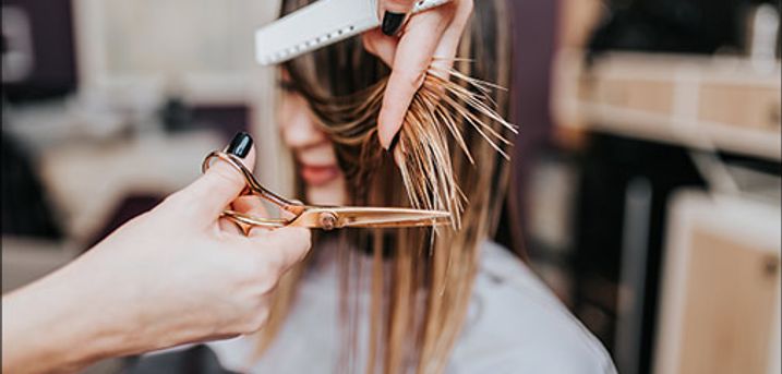  24 års jubilæumstilbud hos Magic Hair Design - Vælg mellem dame/ herreklip, striber eller keratinbehandling. Værdi op til kr. 2800,- 