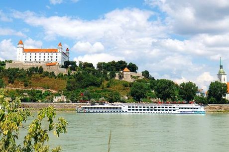 Austria Vienna - Crociera MS Crucestar 4* di 6 o 7 notti nel pieno del confort  a partire da € 7.... Paesaggi unici su uno dei fiumi più lunghi d'Europa