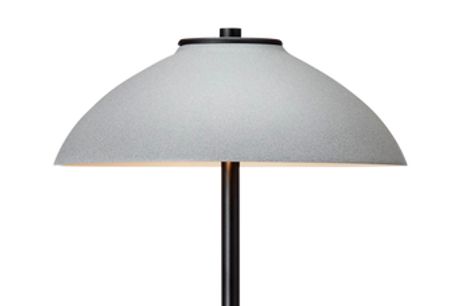 Bordlampe Vali. Vali er en bordlampe som emmer af skandinavisk design og kvalitet. Vali er designet til at smelte ind i alle hjem, i alle rum. Pærer medfølger ikke. Fatning G9. 2x10 watt. IP20. A++-A. Ledningslængde 1,8 m.  Højde 25,8 cm og diameter 13,5 