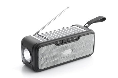 Trådløs højtaler med LED lys. Nyd din yndlingsmusik på farten med en smart og kompakt trådløs højtaler med lommelygte, helt perfekt til campingturen.