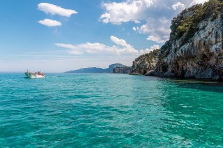 Italia Toscana - Hotel Brancamaria 4* con volo o Sardinia Ferries a partire da € 150,00. Struttura di classe nel Golfo di Orosei con mezza pensione