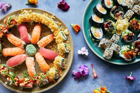 Sushi fra Kaya Sushi & Wok. Få en takeaway menu med 37 eller 47 af alle de populære sushistykker til HALV pris hos Kaya Sushi & Wok.