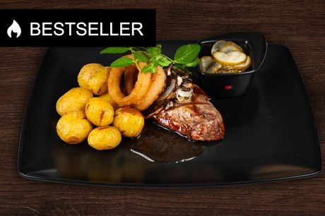 Ny klassiker på Jensens Bøfhus. Prøv nyheden hos Jensens Bøfhus! Klassisk 170 g engelsk bøf af tyksteg med løg, skysovs, kartofler og lækker vin.