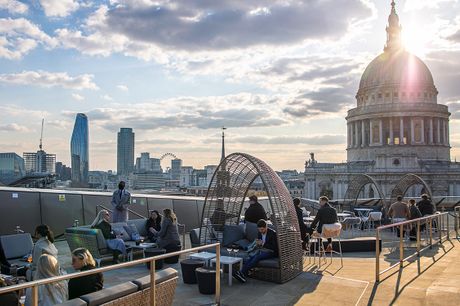 £29 -- 3-course meal & bubbly w/views of St Paul's Cathedral