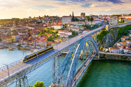 Porto. Oplev den smukke, historiske by med 3-7 overnatninger på hotel. Rejs fra CPH/BLL i jun.-okt.