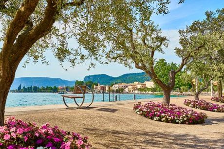 Italia Lago di Garda - Sisan Family Resort 4* a partire da € 156,00. Appartamento per tutta la famiglia sulle rive del più grande lago d'Italia