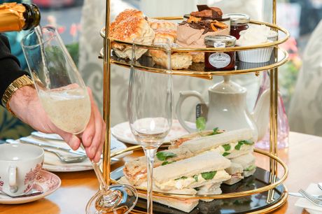 £58 -- Afternoon tea with bubbly for 2 in London